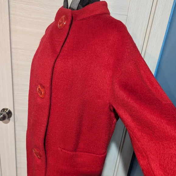 Vintage Red Women's Coat with Large Buttons, late 60s-70s. - Picture 6 of 15